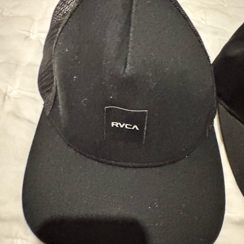 RVCA Hat Bundle - Picture 6 of 7